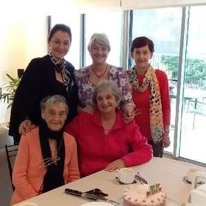 Meet your Posher, Lee